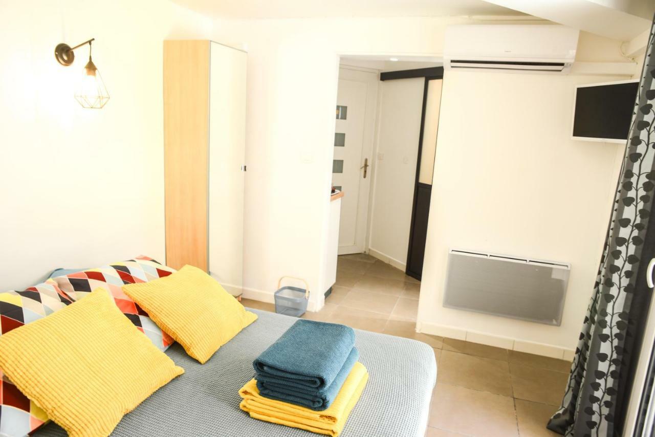 Les Hortensias Apartment *
